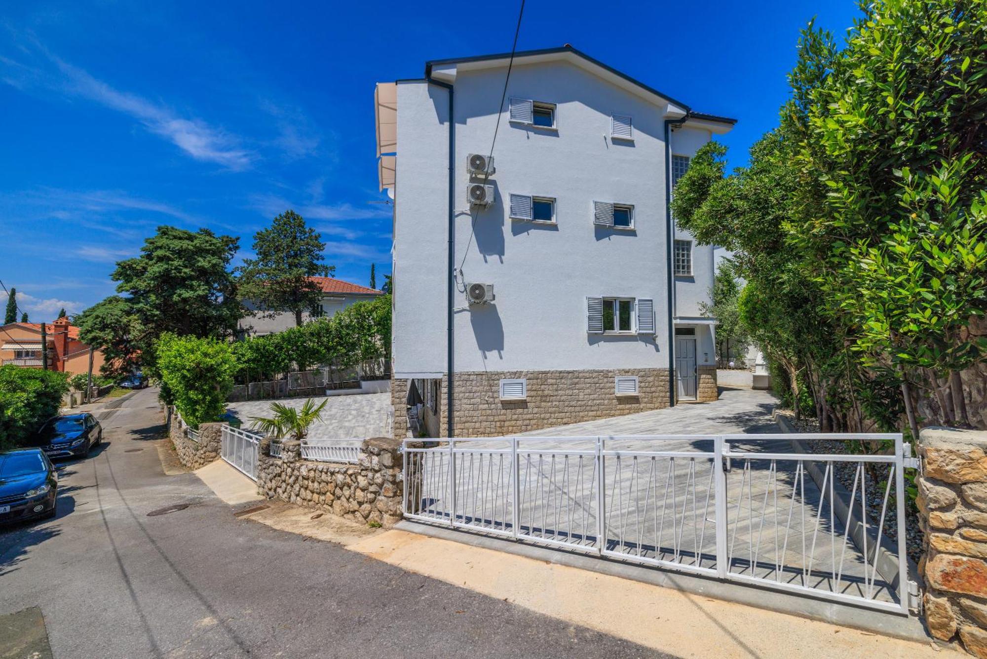 Apartments Podvezanec Crikvenica Luaran gambar