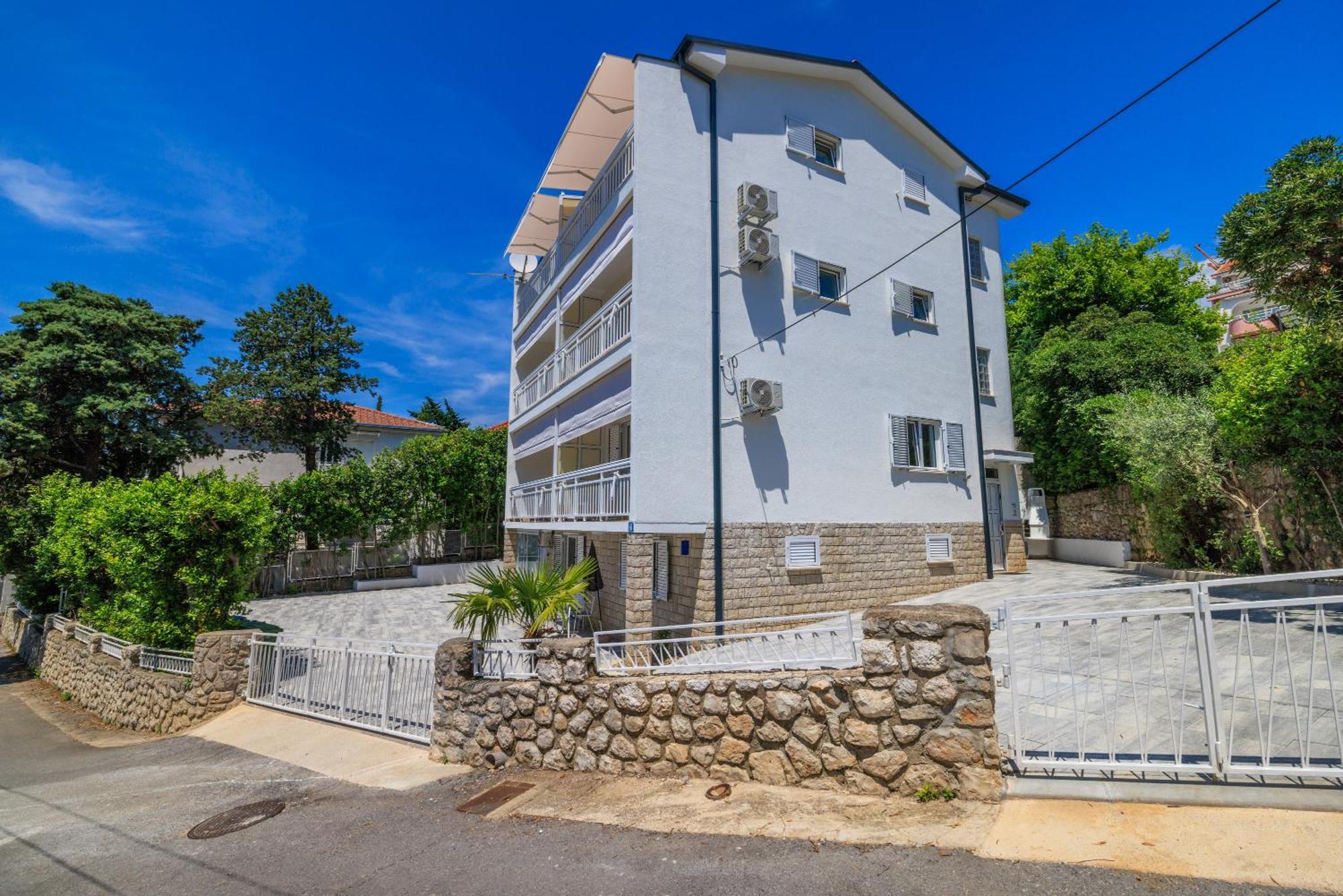 Apartments Podvezanec Crikvenica Luaran gambar