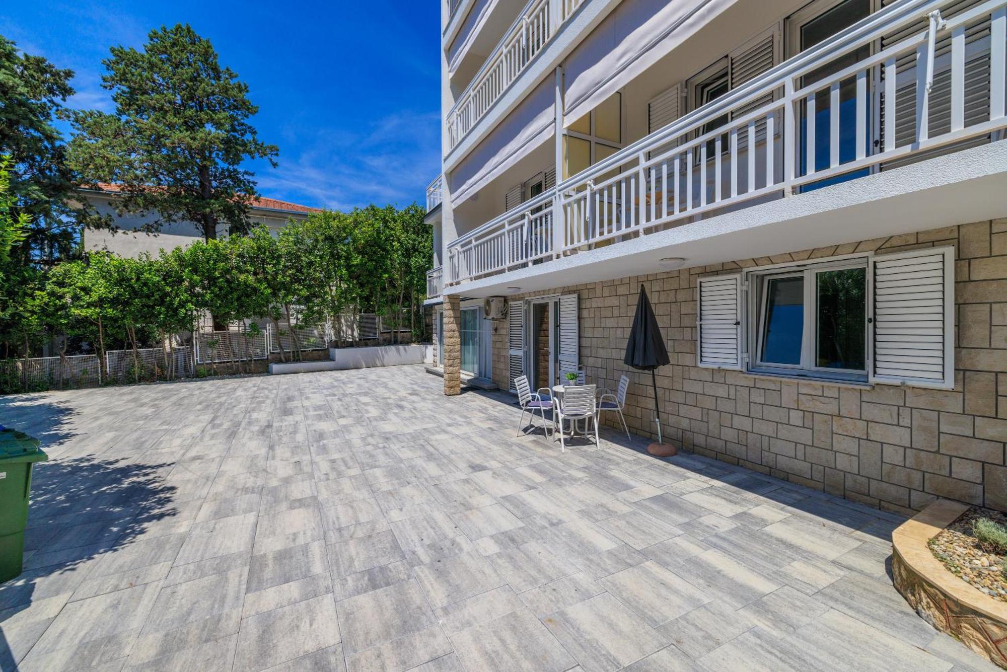 Apartments Podvezanec Crikvenica Luaran gambar